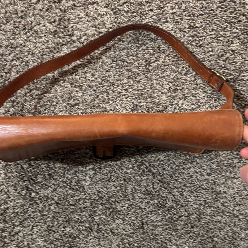 Classic Brown Leather Messenger Bag - Picture 2 of 12
